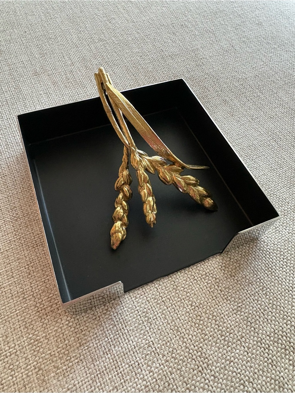 Michael Aram Wheat Cocktail Napkin Holder Black Gold Hinged 5x5 - Picture 10 of 13